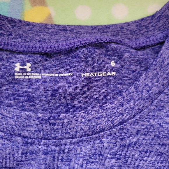 Girls Under Armour Shirt - Picture 2 of 3